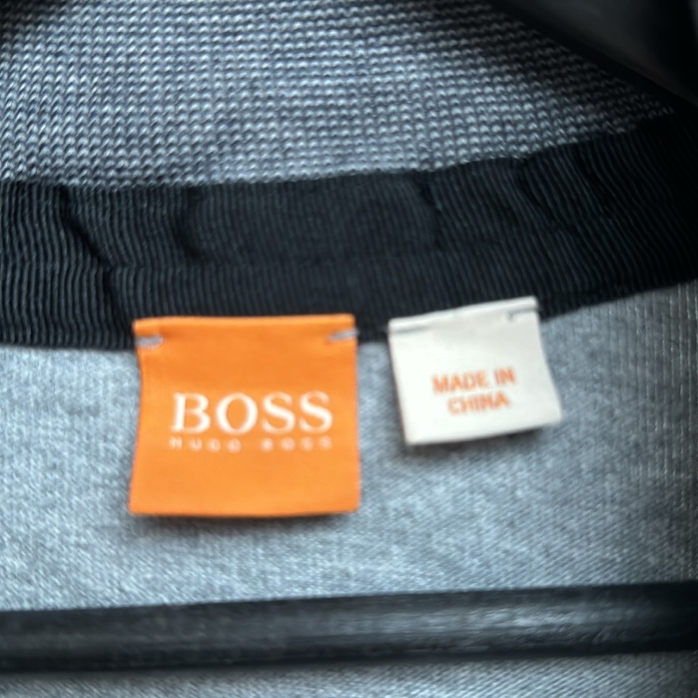 Hugo Boss Pull Over - Picture 3 of 4